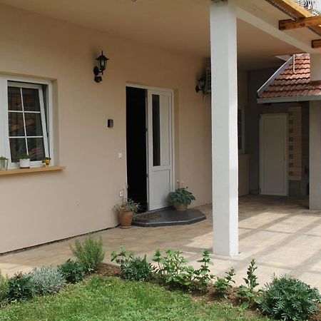 Apartman Lilium Knin Kültér fotó