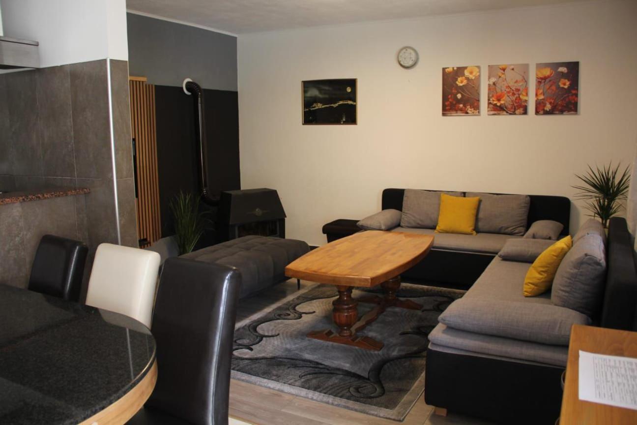 Apartman Lilium Knin Kültér fotó